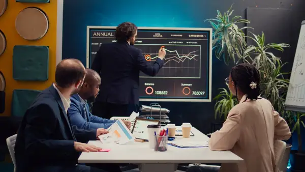 FINANCIAL INTELLIGENCE FOR CEOS: DRIVING STRATEGY WITH FINANCIAL EXPERTISE