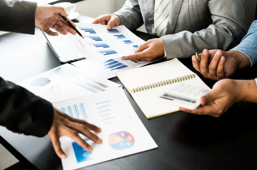 Associations — VIFM team member